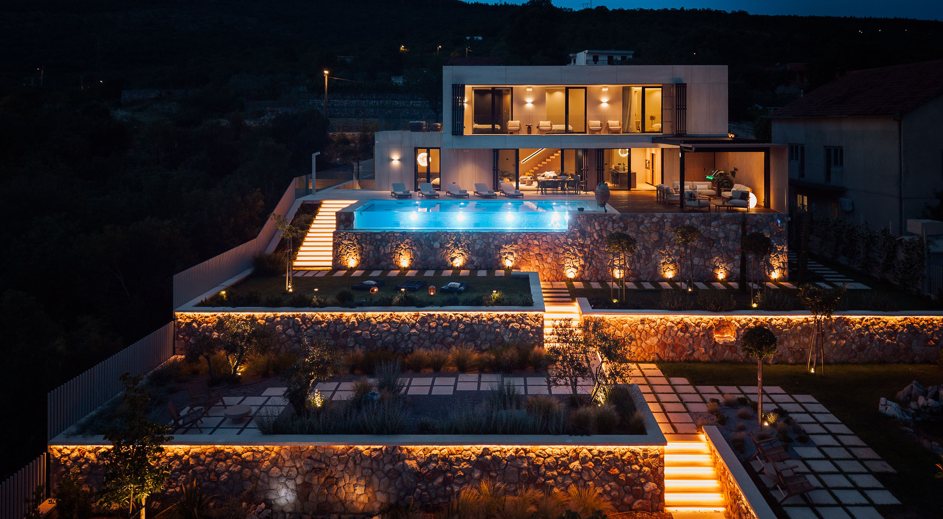 Villa Z1 — luksuzna vila imotski bazen nocni ambijent